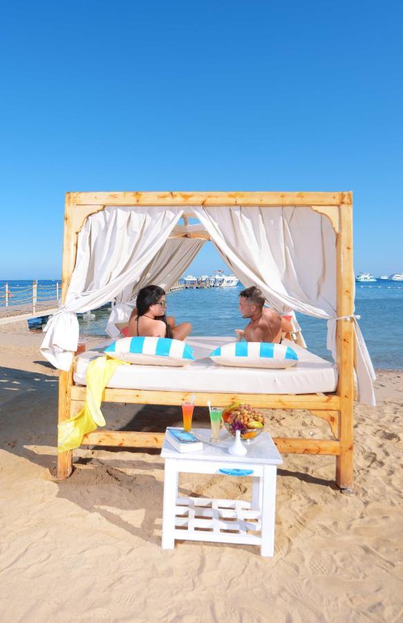 Pickalbatros Blu - Adults Friendly 16 Years Resort